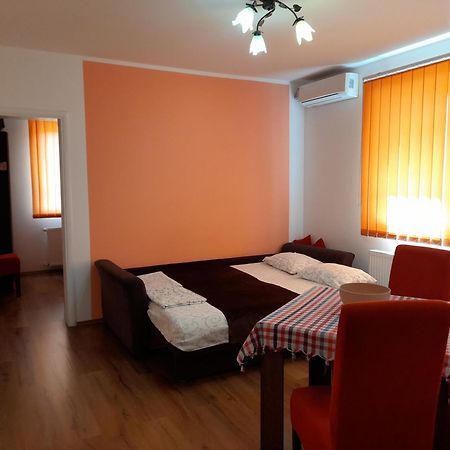 Kety Apartments Kragujevac Buitenkant foto