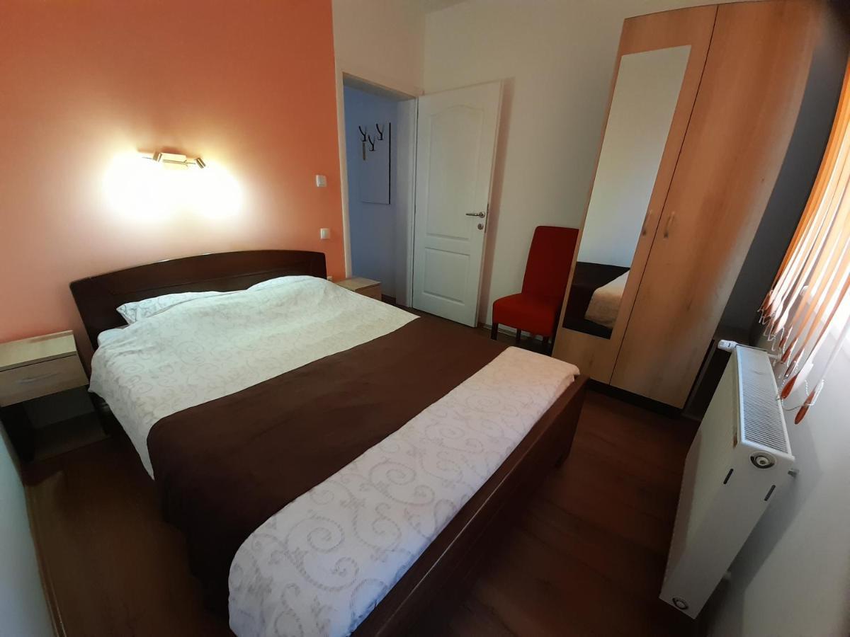 Kety Apartments Kragujevac Buitenkant foto